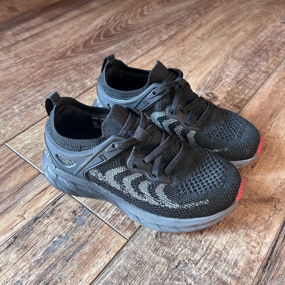 Athletic Works Boys’ Black and Gray Knit Sneakers